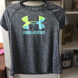 Under Armour Girls' UA Solid Big Logo SS Tee